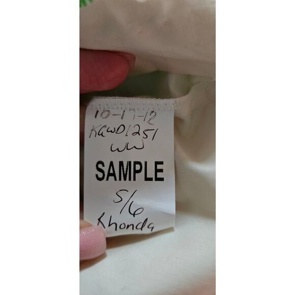 Eleanor Rose Grandma's house Sample dress Size  5-6 Little Red Riding hood - Picture 2 of 3